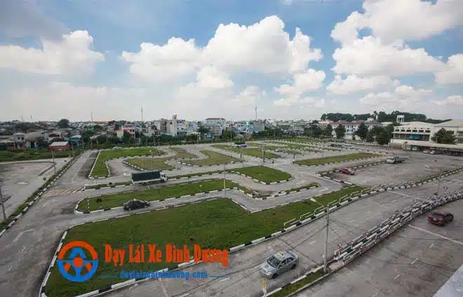 Học Bằng Lái Ô Tô Hạng C1 Dĩ An - Chỉ 18Tr900K 4 day lai xe binh duong 15